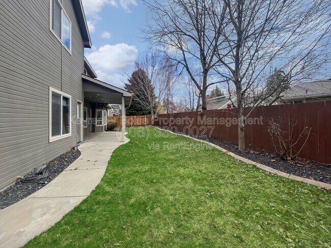 Building Photo - 345 E Kite Dr