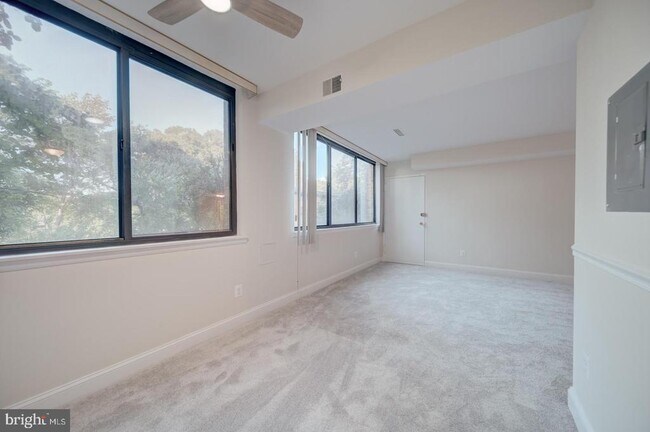 Building Photo - 515 N Armistead St