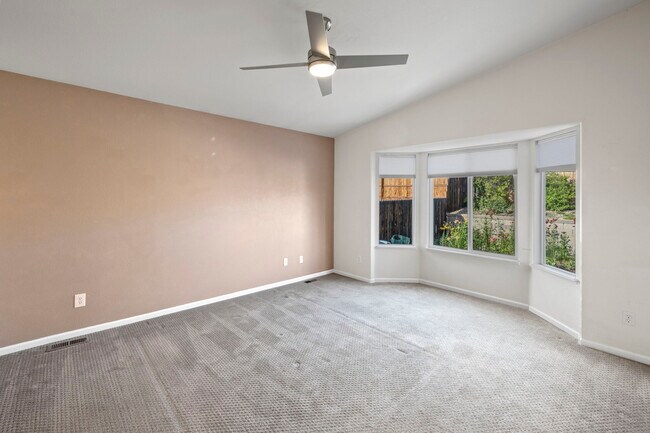 Building Photo - 626 Rolling Rock Point
