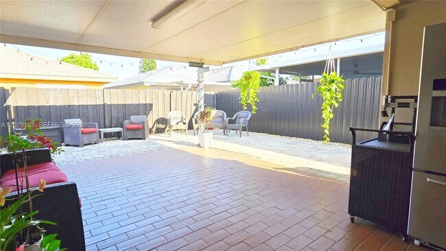 Building Photo - 3796 SW 148th Ct
