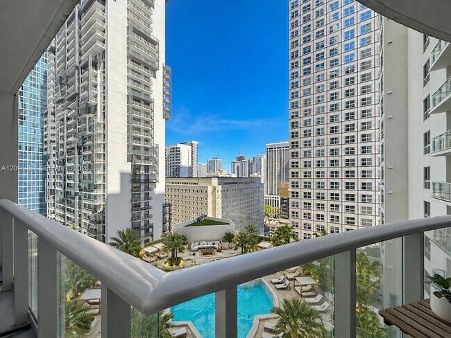 Building Photo - 300 S Biscayne Blvd