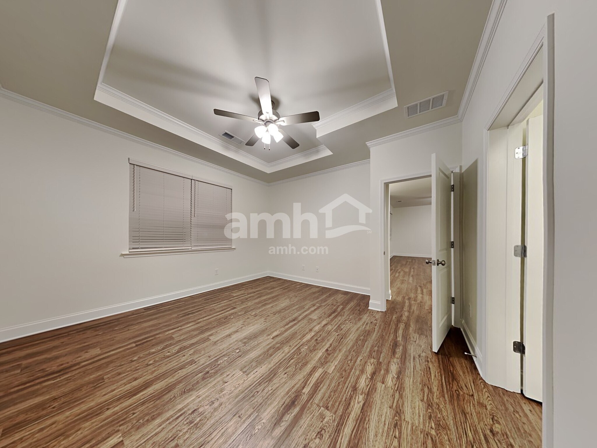 Building Photo - 5045 Hudson Vly Dr