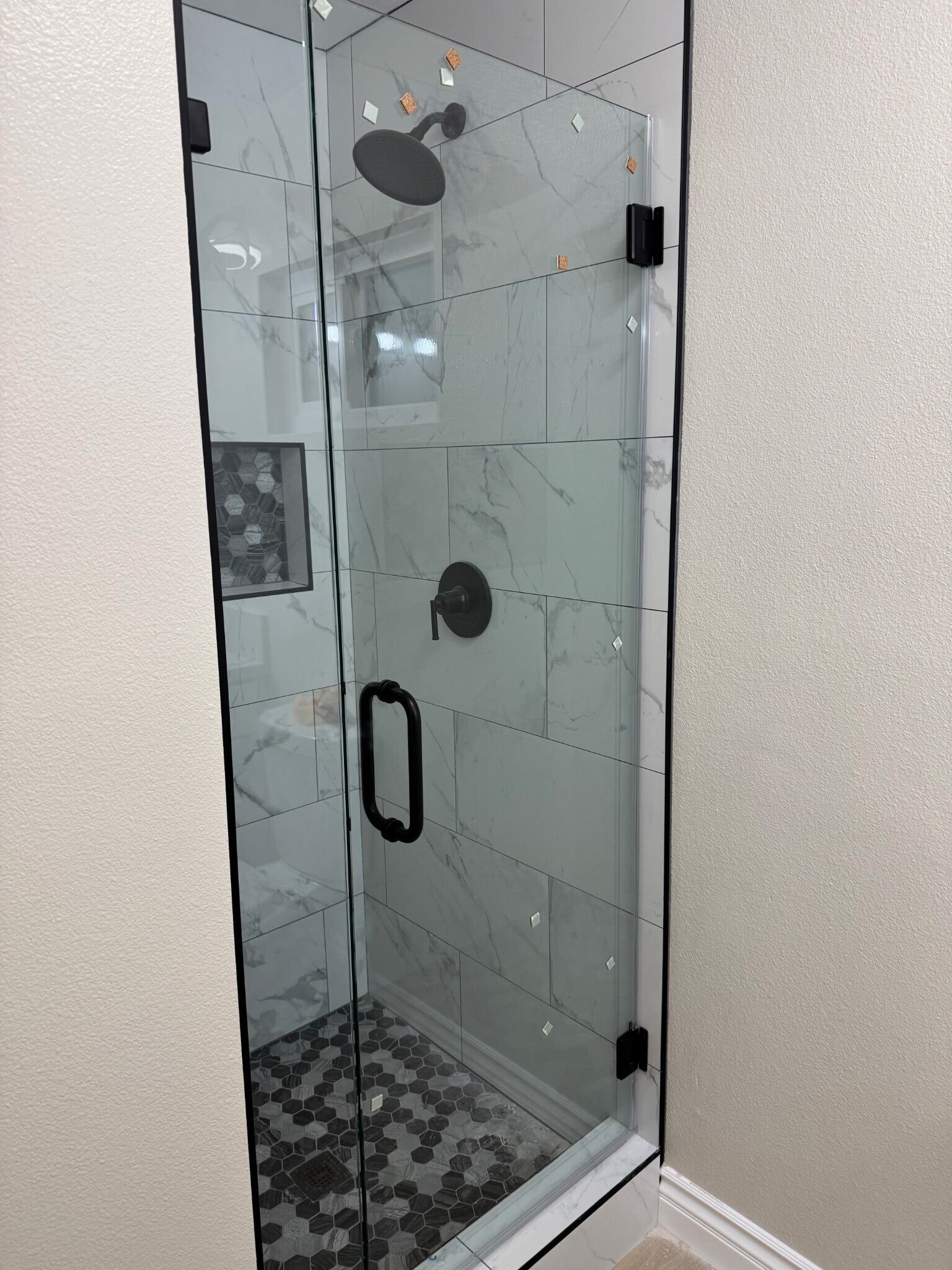 Building Photo - 14104 Hillcrest Dr