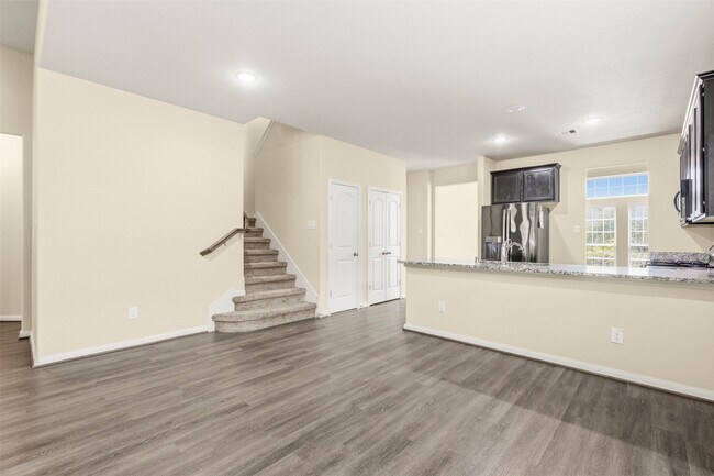 Building Photo - 6131 Carpenters Cove Ln