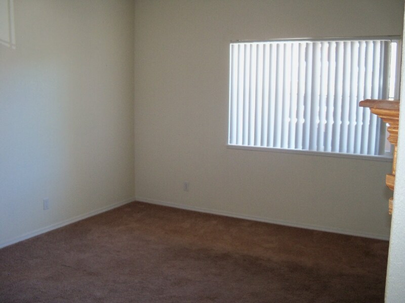 Building Photo - 3855 Strawberry Field Grove