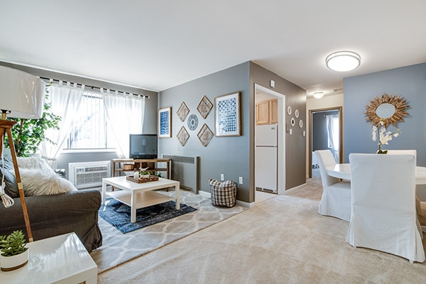 Building Photo - Meadowbrook Run