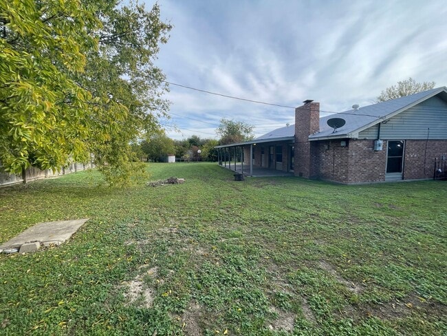 Building Photo - 2902 Trailridge Cir