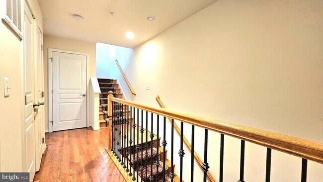 Building Photo - 3141 Blue Barn Way