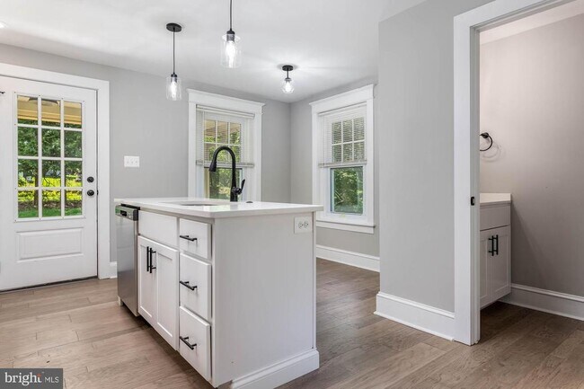 Building Photo - 139 W Germantown Pike