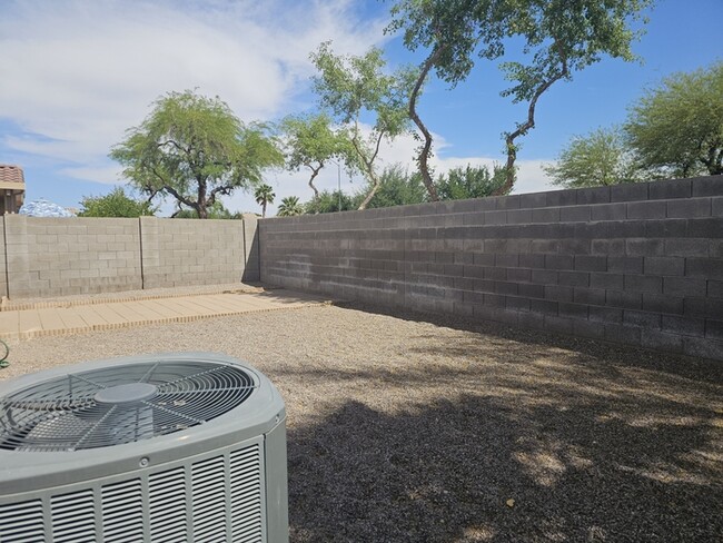 Building Photo - 8547 E Lobo Ave