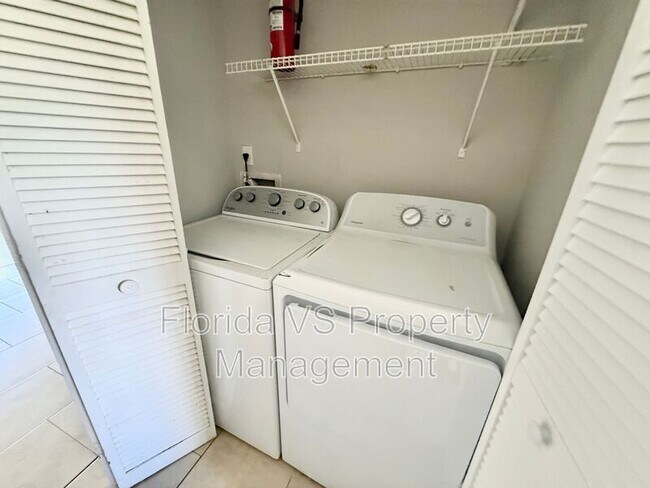 Building Photo - 206 Watts Ln