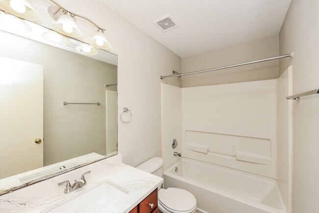 Building Photo - 20627 Sycamore Crest Ln