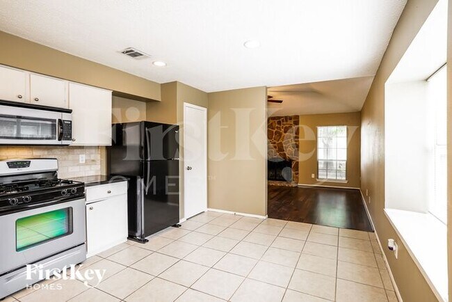 Building Photo - 18607 Andalusian Dr