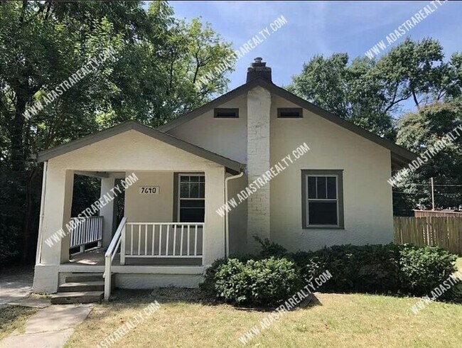 Primary Photo - Perfect 3bed 1 Bath Waldo Home-Available N...