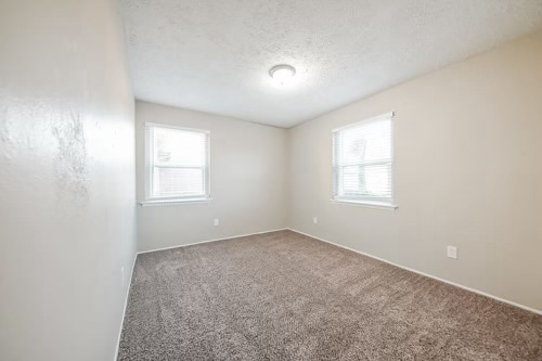 Building Photo - 3308 Ivy Dr