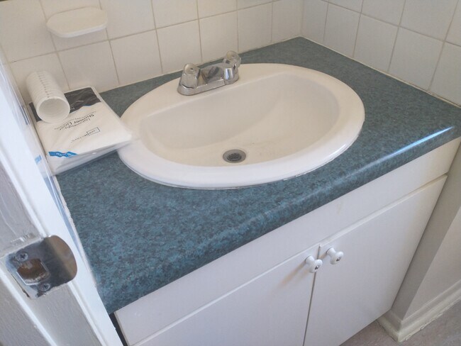 Building Photo - 1329 W 29th St