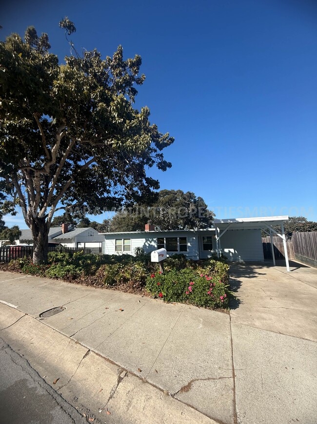 Building Photo - 751 Airport Rd