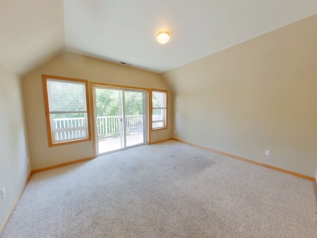 Building Photo - 720 NW 2nd St