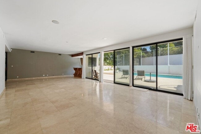 Building Photo - 15656 Crownridge Pl