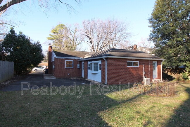 Building Photo - 2129 Grayson Pl