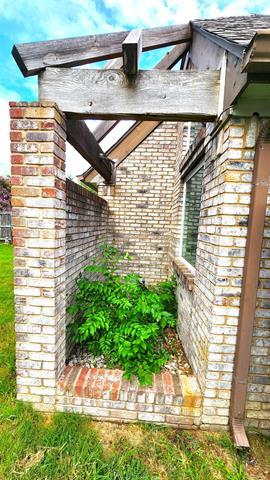Building Photo - 3000 Broken Bow St