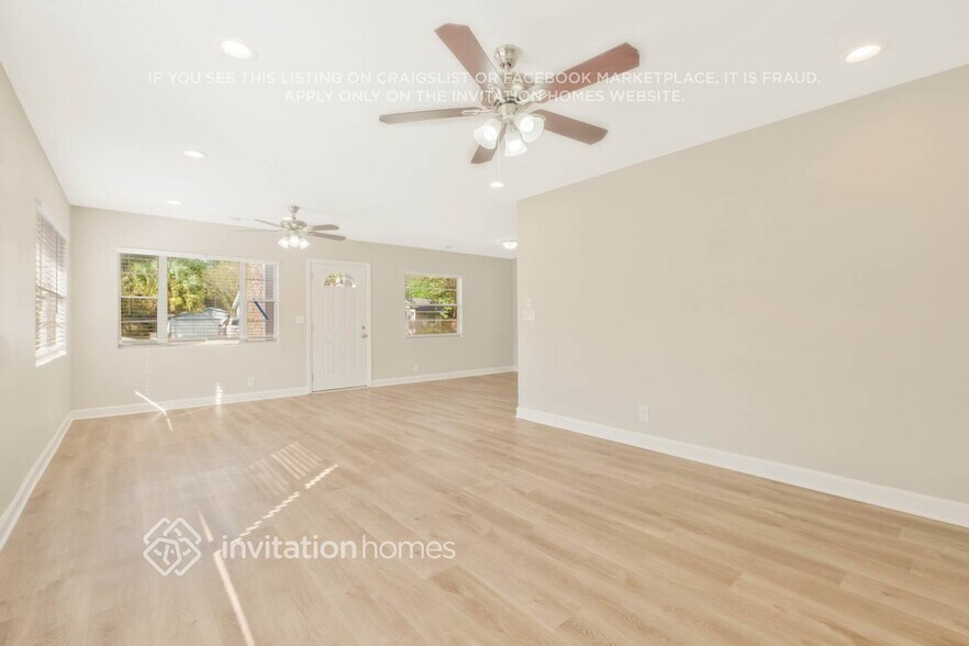 Building Photo - 4560 Merrimac Ave