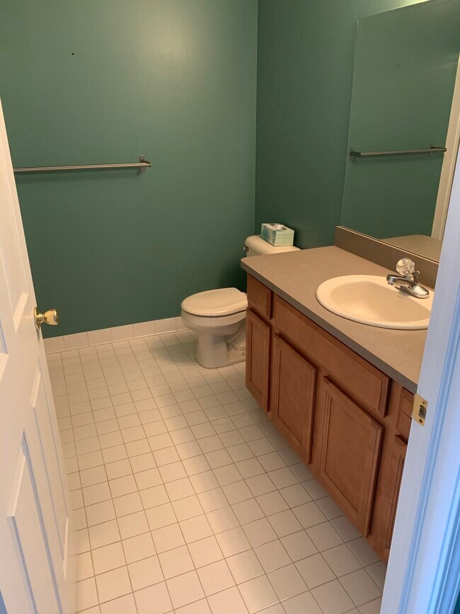 Master bathroom with shower - 51870 Adler Park Dr E