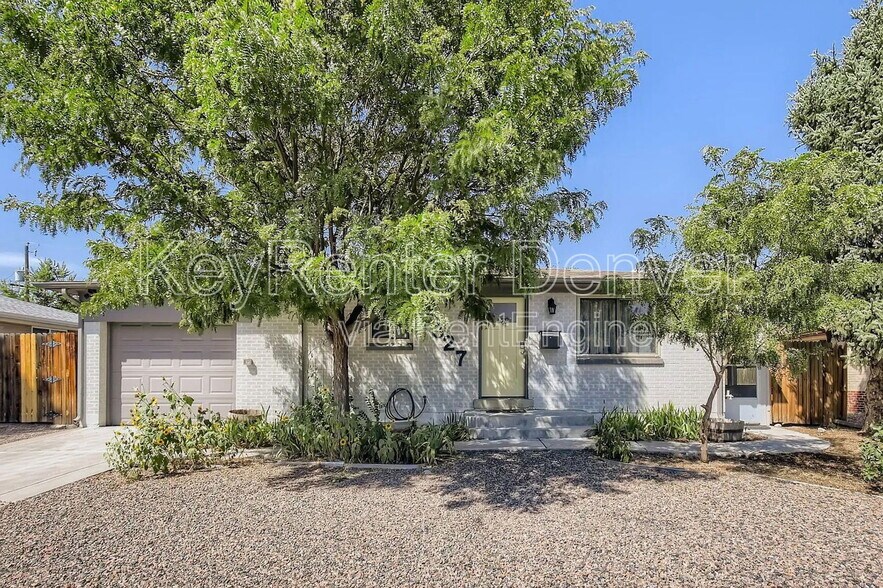 Building Photo - 5327 Independence St