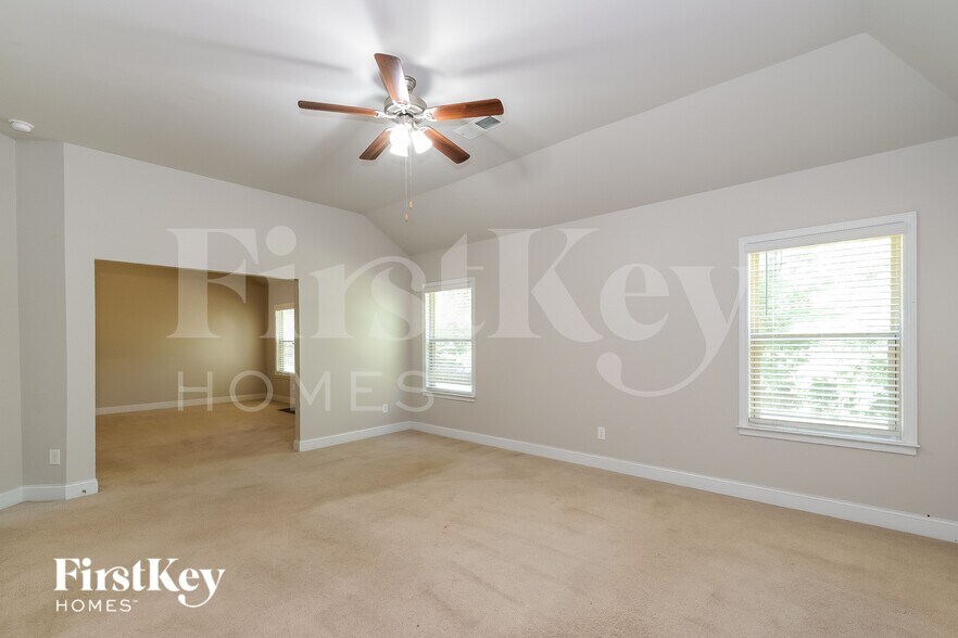 Building Photo - 325 Stonecreek Pkwy