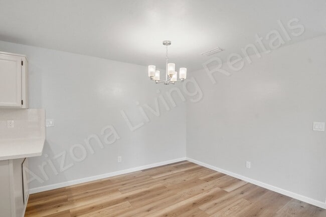 Building Photo - OSBO3240