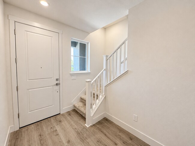 Building Photo - Brand New Townhouse in Livermore at Solera at Arroyo Crossings
