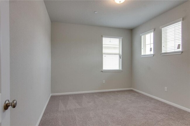 Building Photo - 3240 E Whitestone Blvd
