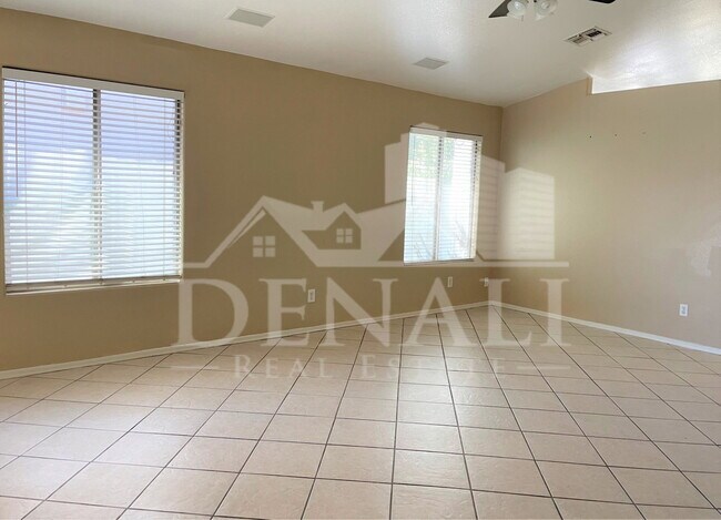 Building Photo - 8736 E Nido Cir