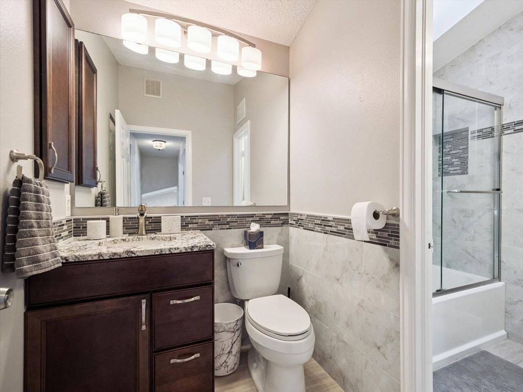 Building Photo - 9274 W Friend Dr