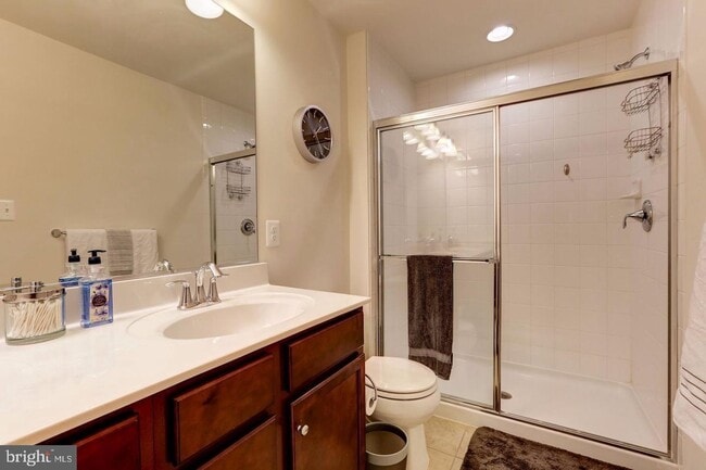 Building Photo - Gorgeous townhouse for rent