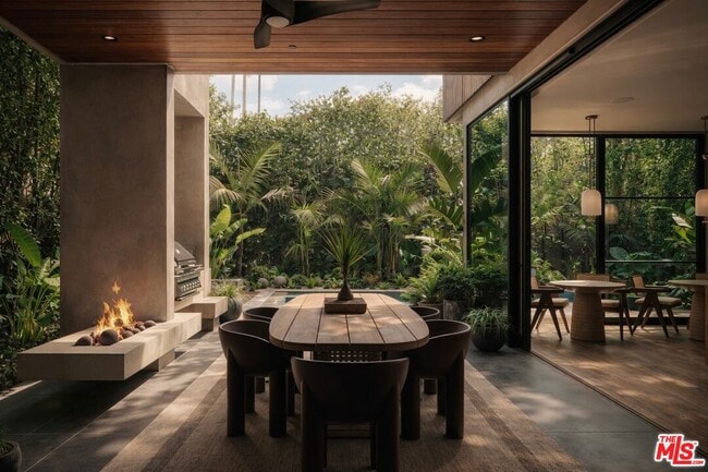 Building Photo - 530 N La Jolla Ave