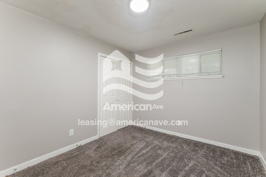 Building Photo - 1540 Maria Dr