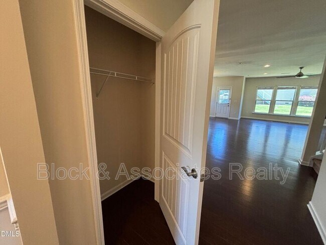 Building Photo - 1009 Magnolia Blossom Ln