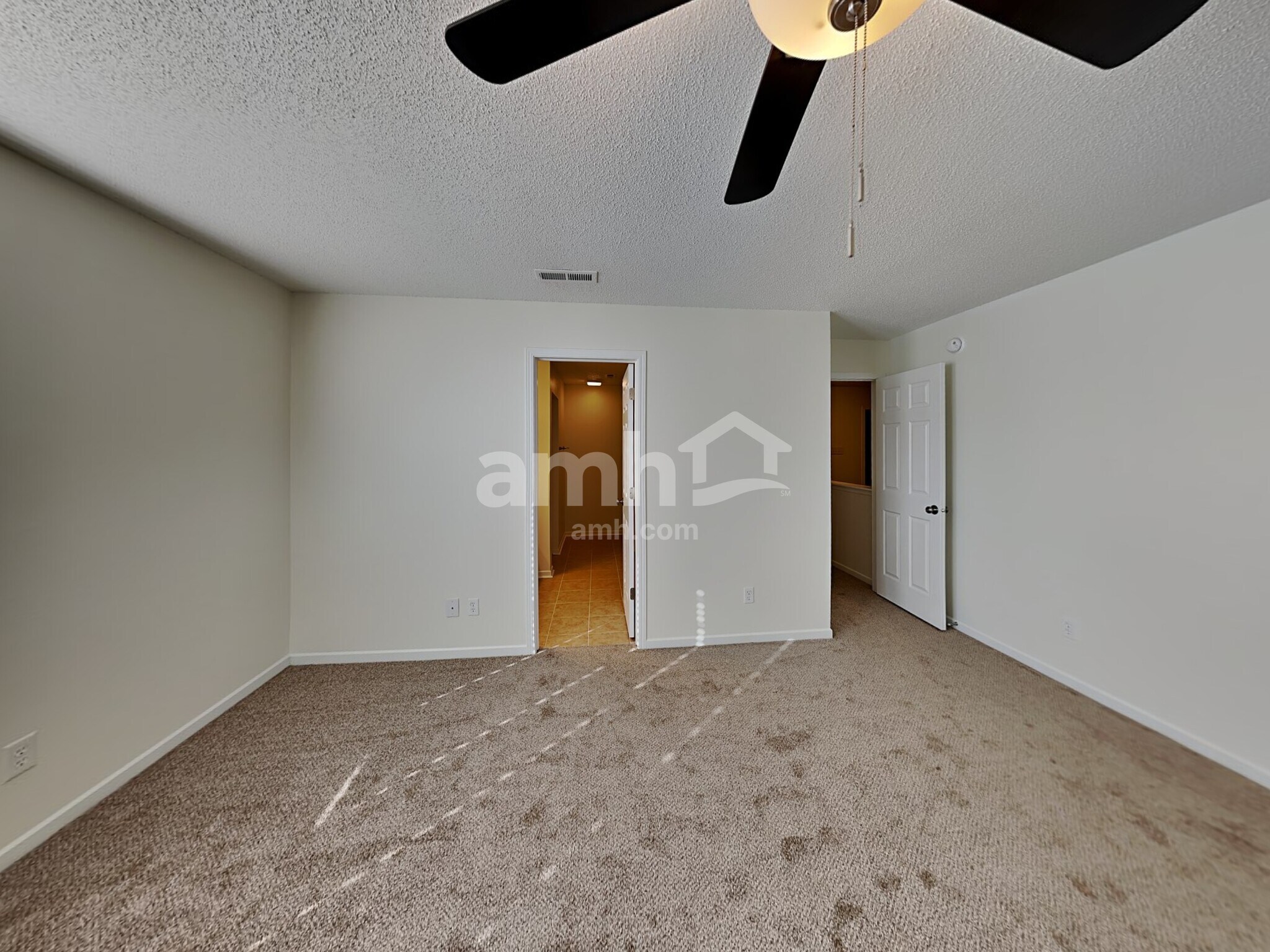 Building Photo - 2142 Olympia Dr
