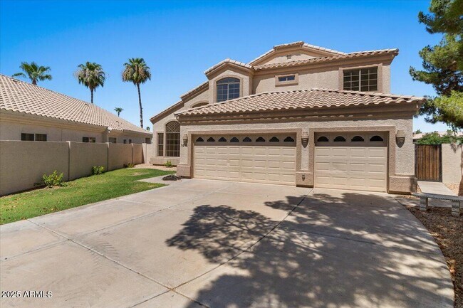 Building Photo - 1414 N Palmsprings Dr