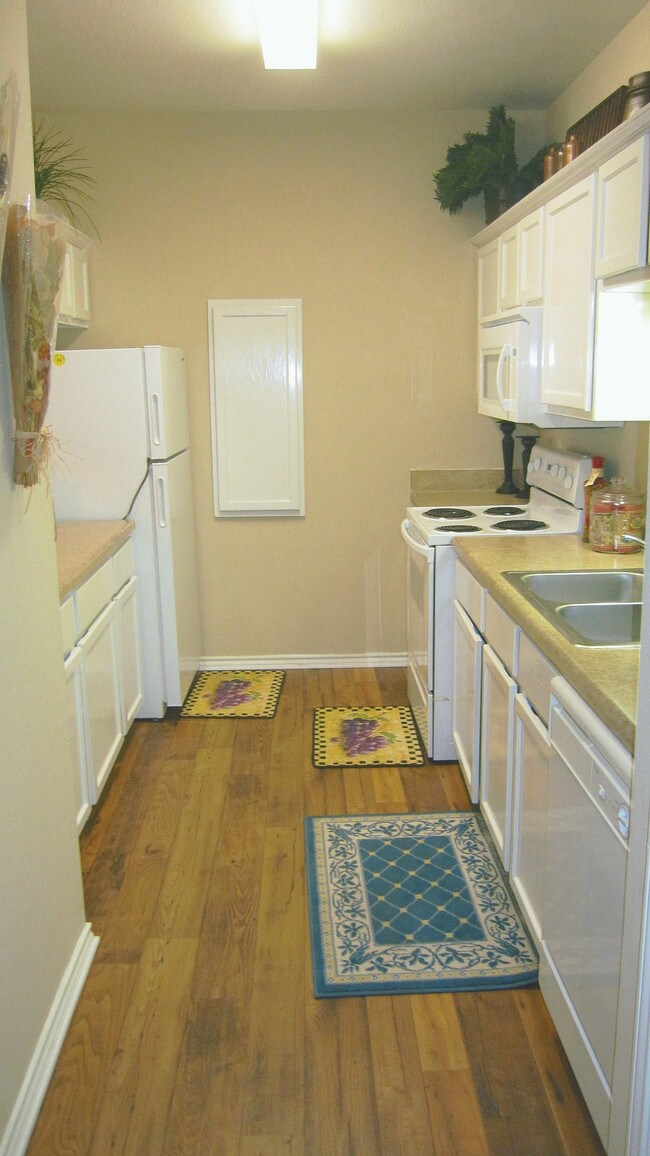 Meadow Parc 4811 Duncanville Rd Dallas TX 75236 Apartment Finder