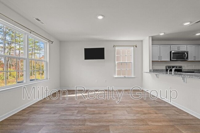 Building Photo - 122 March Crk Dr