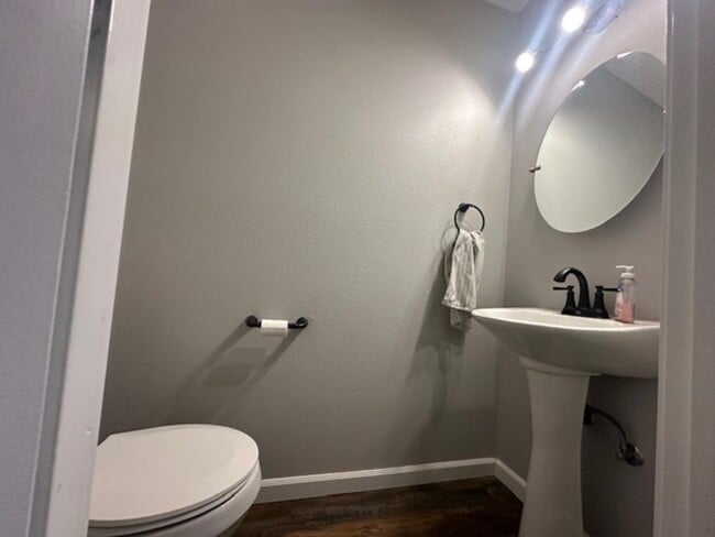 Building Photo - 223 Pioneer Dr