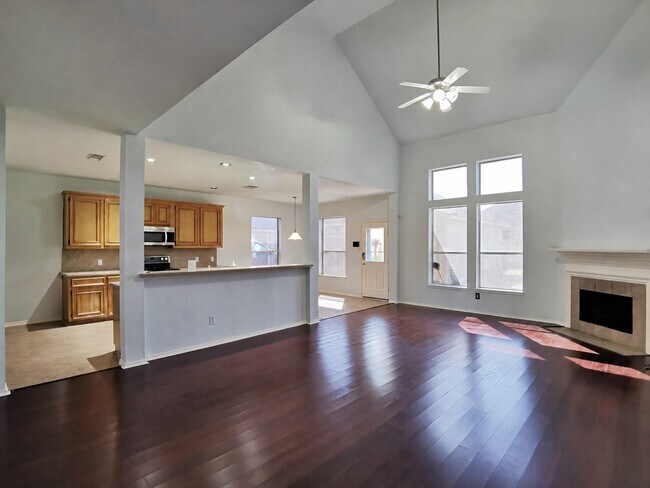 Building Photo - 3527 Hera Dr
