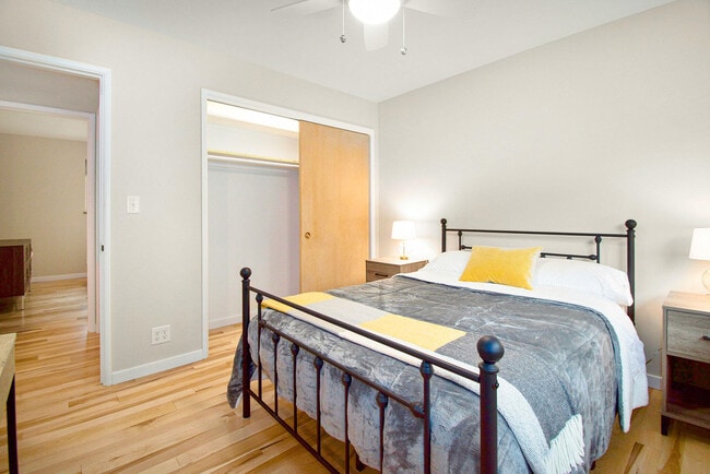 Building Photo - 1525 Arborview Blvd