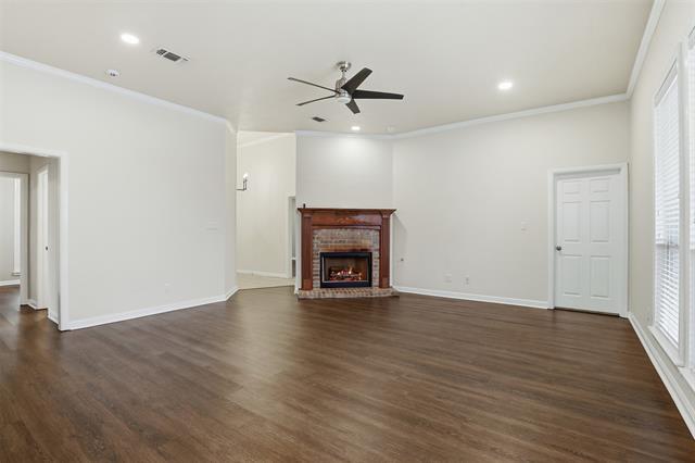 Building Photo - 1404 Chaucer Dr