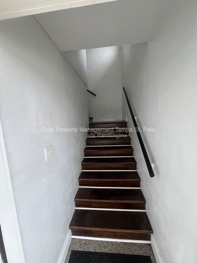 Building Photo - 6900 Miami Dr