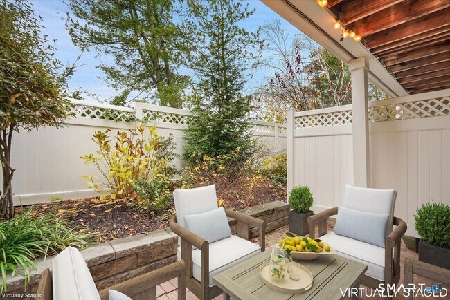 Building Photo - 51 Forest Ave