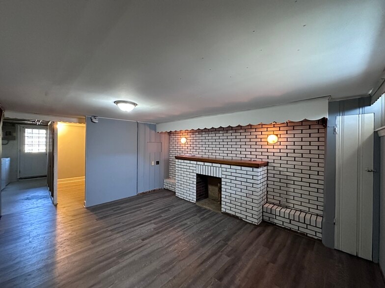Building Photo - 7444 Berkshire Rd
