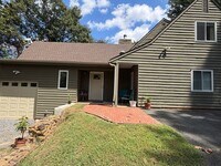 Building Photo - 1327 Gristmill Dr